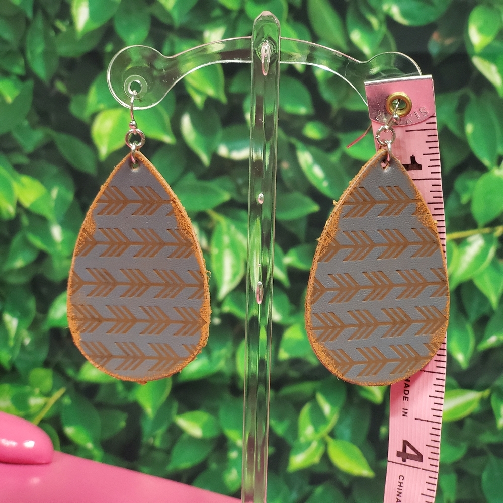 Soithwestern Arrow Teardrop Earrings - Picture 3 of 3